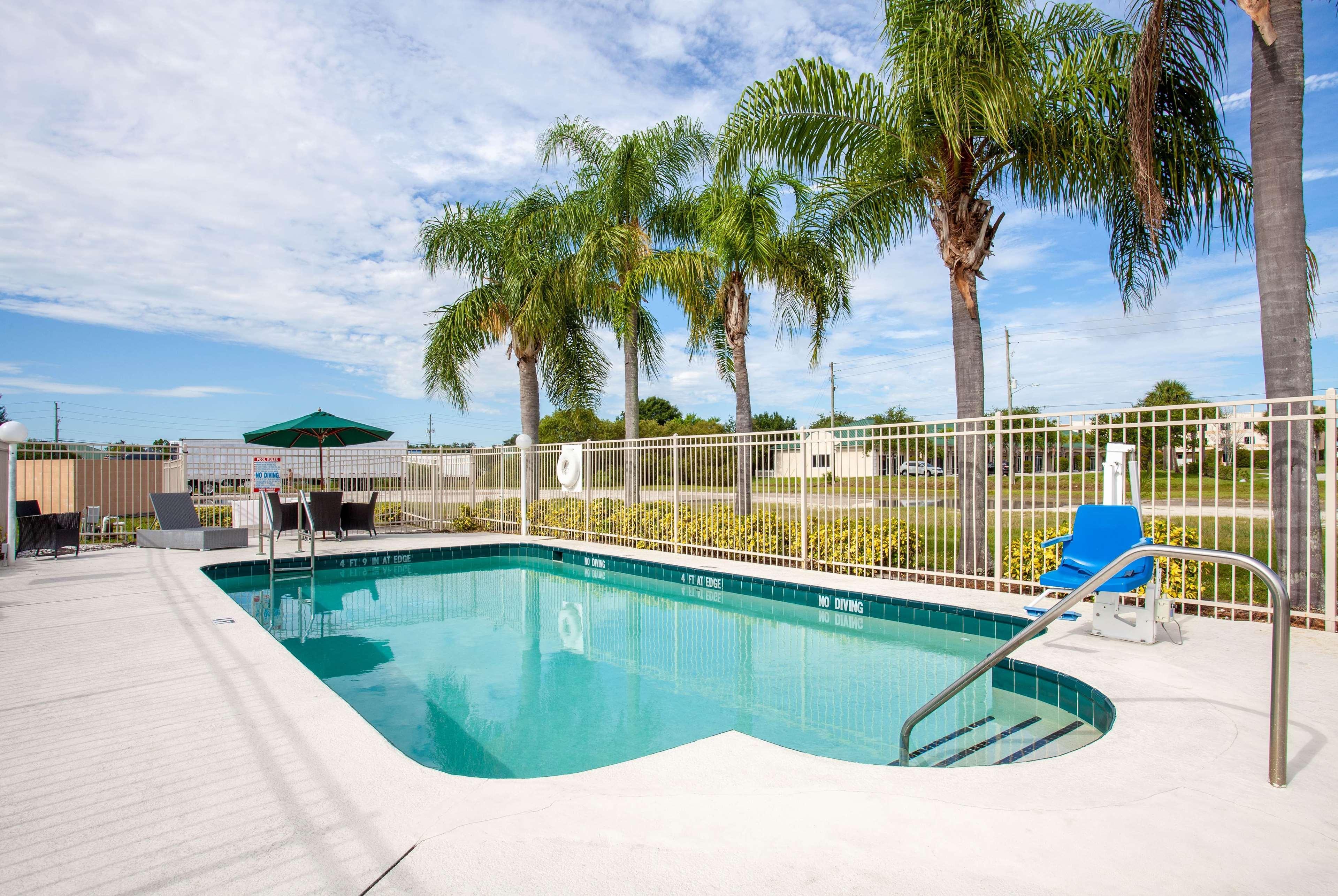 Howard Johnson By Wyndham Vero Beach/I-95 Ngoại thất bức ảnh