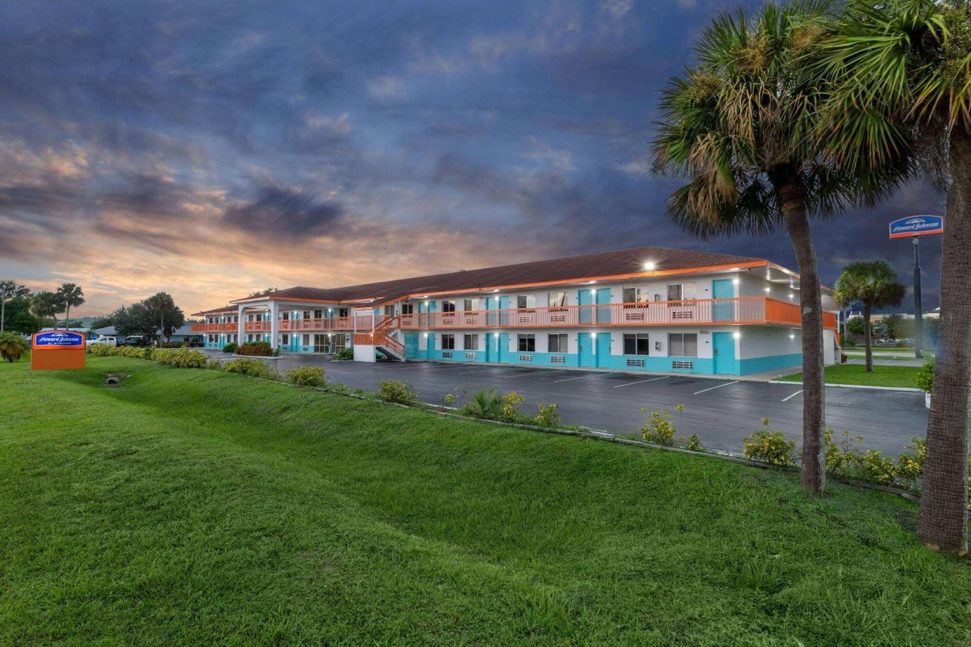 Howard Johnson By Wyndham Vero Beach/I-95 Ngoại thất bức ảnh